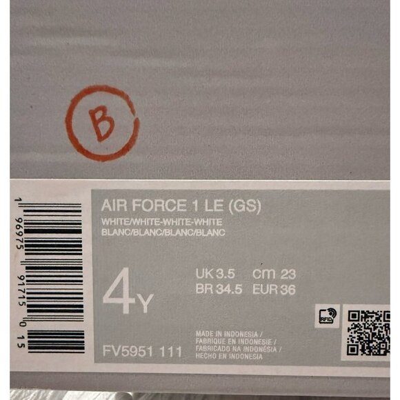 6 WOMEN'S  NIKE AIR FORCE 1 LOW ALL TRIPLE WHITE FV5951-111 B grade - Picture 11 of 12